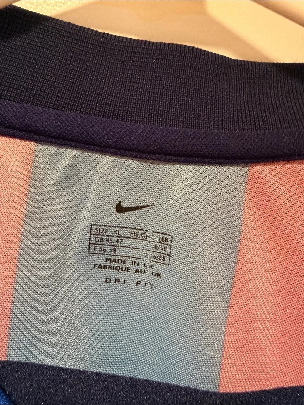 FC Barcelona Men’s Jersey - Picture 3 of 5